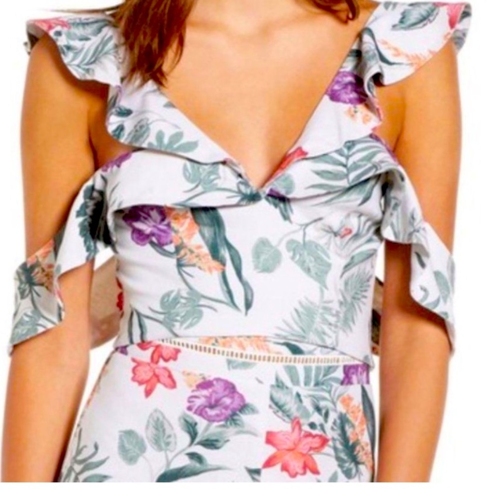 Wayf Ivory Crawford tropical ruffle crop top size XL